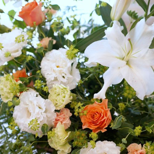 和歌山市葬儀の生花祭壇のイメージ。